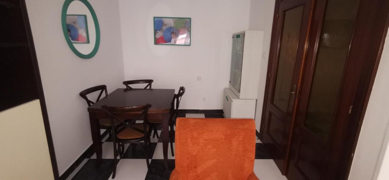 Ferienwohnung A Cinco Minutos De Todo Oviédo Exterior foto